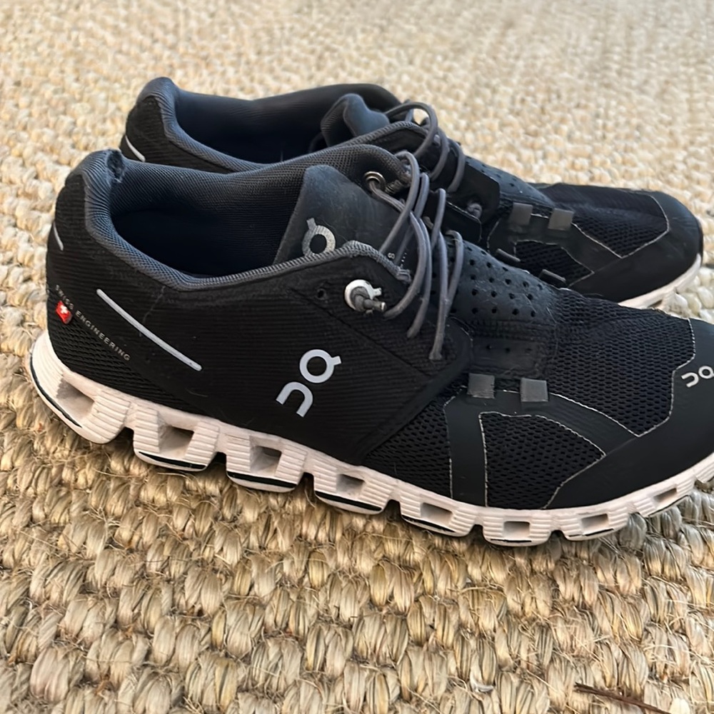 on cloud tennis shoes